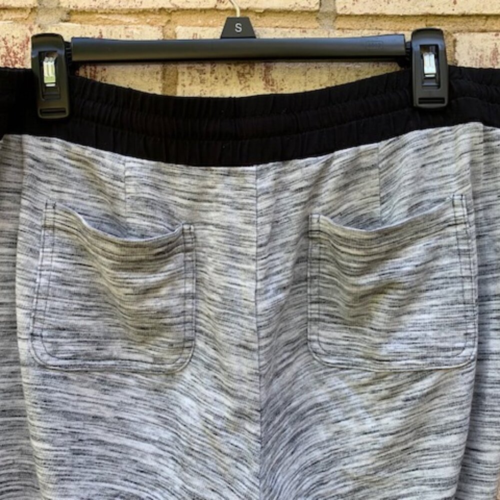 Lou & Grey jogger sweatpants size medium - Picture 7 of 9